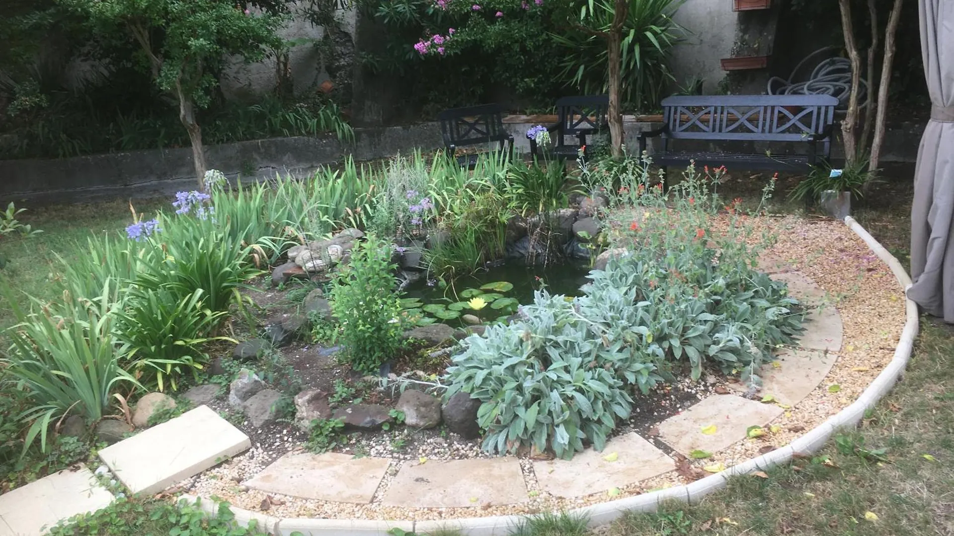 Garden Annexe 2 Villa Villeneuve-Loubet 0*,  France